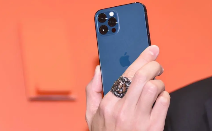 塔洋镇苹果手机维修分享iPhone12系列重启方法教程 